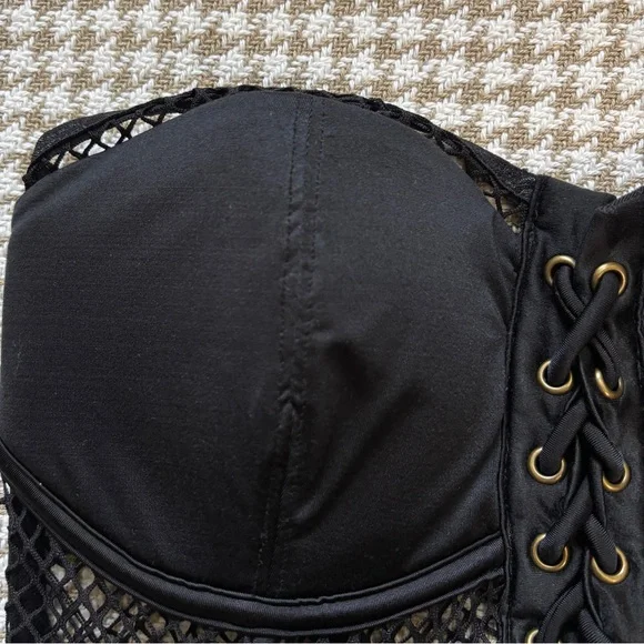 Urban Outfitters | ‘Out From Under’ Strapless Corset Bra - Picture 11 of 16